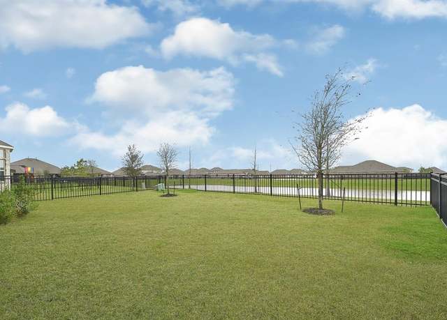 Property at 155 Solana Point Dr, Katy, TX 77493, 3 beds, 2 baths