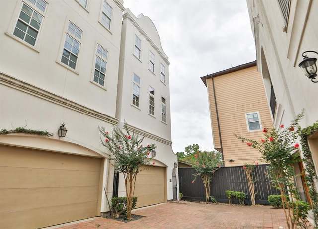 Property at 1250 W 23rd St, Houston, TX 77008, 3 beds, 3.5 baths
