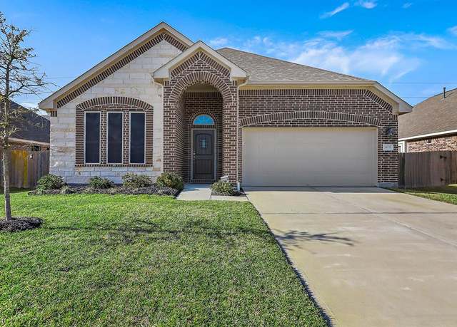 Property at 14139 Medina Dr, Baytown, TX 77523, 3 beds, 2 baths