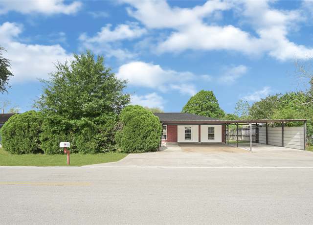 Property at 205 Timber Ln, Highlands, TX 77562, 4 beds, 1.5 baths