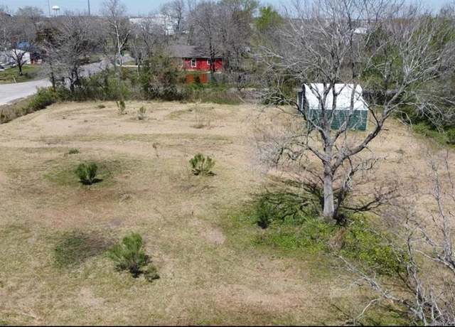 Property at 400 Holman St, La Marque, TX 77568