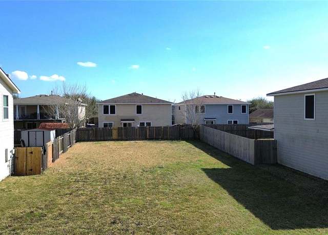 Property at 8414 Broadleaf Ave, Baytown, TX 77521