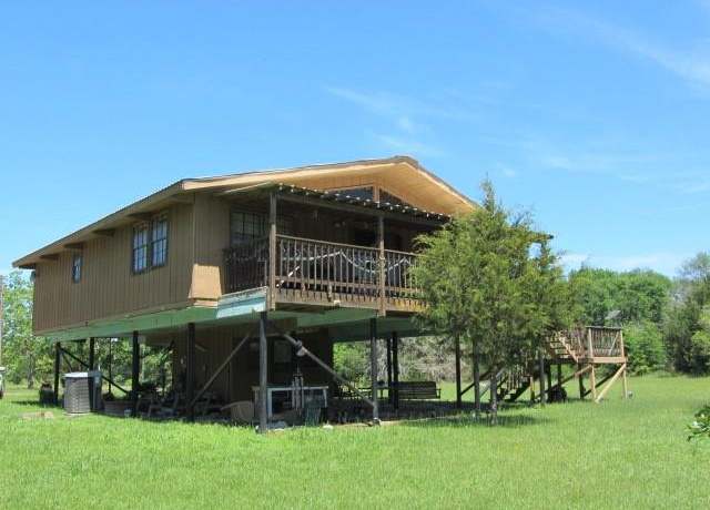 Property at 313 Jenkins Rd, Huntsville, TX 77320, 3 beds, 2.5 baths