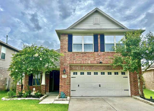 Property at 2110 Sterling Oaks Dr, Rosharon, TX 77583, 4 beds, 2.5 baths