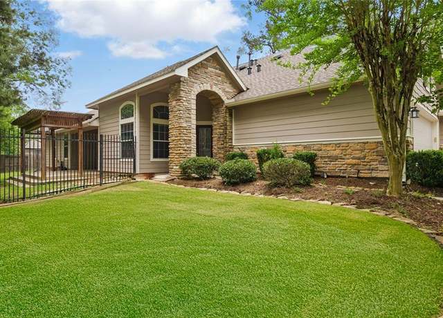 Property at 198 W Kentwick Pl, Conroe, TX 77384, 2 beds, 2 baths
