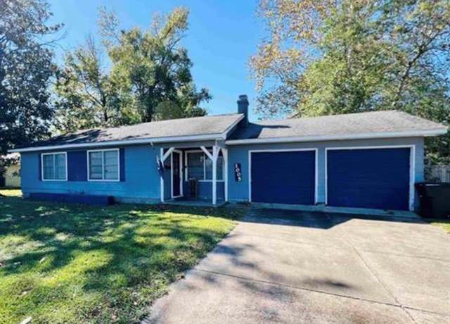Property at 1005 Lamar St, Vidor, TX 77662, 3 beds, 2 baths