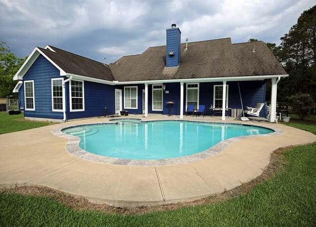 Property at 4511 S Elm Ave, Santa Fe, TX 77517, 3 beds, 2.5 baths