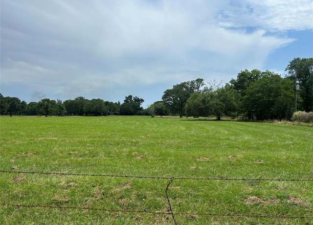 Property at 38825 Wiggins Rd, Hempstead, TX 77445