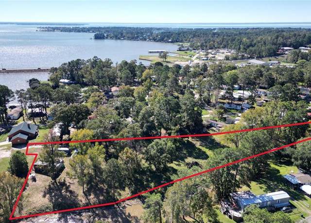 Property at 121 Prescott Dr, Onalaska, TX 77360