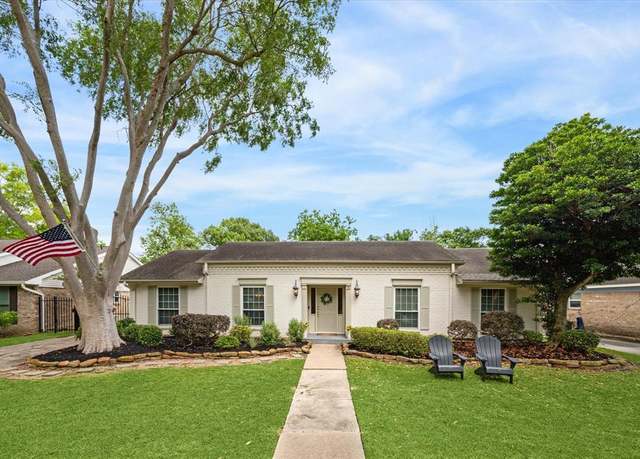 Property at 1539 Ashford Hollow Ln, Houston, TX 77077, 4 beds, 2 baths