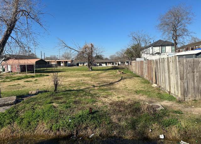 Property at 417 Delaware St, Houston, TX 77029