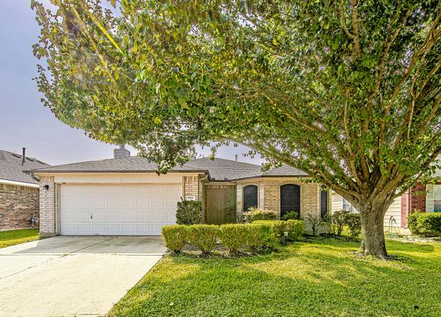 Property at 9614 Summer Laurel Ln, Houston, TX 77088, 3 beds, 2 baths