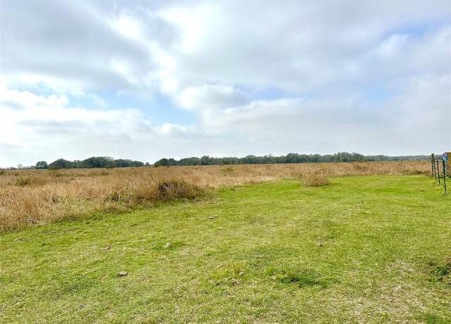 Property at 358 County Road 4521, Palacios, TX 77465, 3 beds, 2 baths
