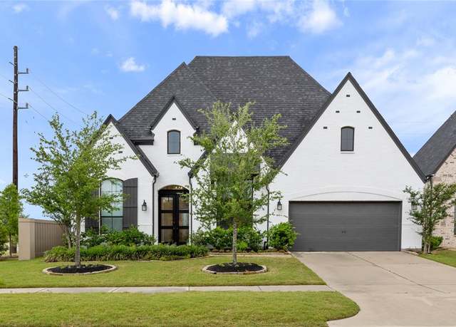 Property at 4826 Hudson Park Ct, Fulshear, TX 77441, 4 beds, 4.5 baths