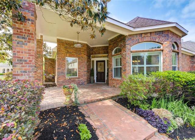 Property at 2007 N Greens Blvd, Richmond, TX 77406, 3 beds, 2.5 baths