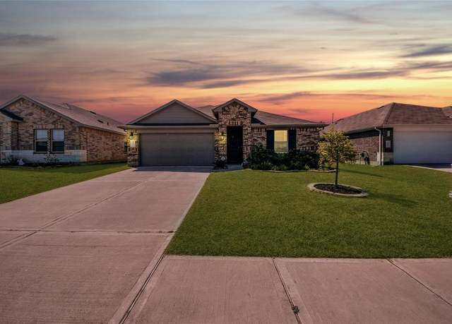 Property at 14133 Sharktooth Hill Ln, Conroe, TX 77384, 4 beds, 2 baths