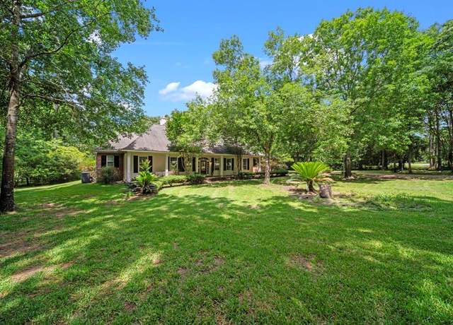 Property at 32819 Couples Ct, Magnolia, TX 77354, 4 beds, 2.5 baths