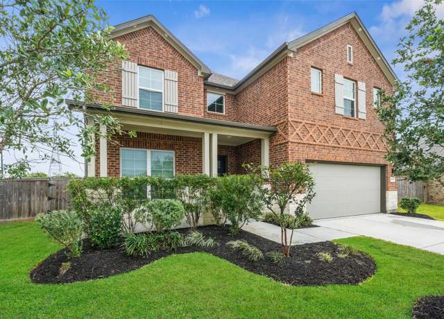 Property at 4805 Magnolia Springs Dr, Pearland, TX 77584, 4 beds, 3.5 baths