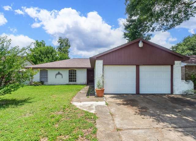 Property at 1635 Castle Creek Dr, Missouri City, TX 77489, 3 beds, 2 baths