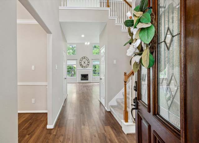 Property at 13426 Summer Villa Ln, Houston, TX 77044, 4 beds, 2.5 baths