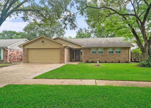 Property at 16330 Autumn Wind Dr, Houston, TX 77090, 3 beds, 2 baths