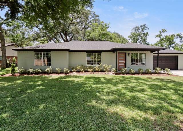 Property at 240 Sleepy Hollow Dr, Lake Jackson, TX 77566, 3 beds, 2 baths
