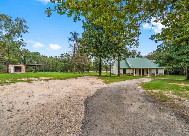 Property at 412 Sandy Ln, Livingston, TX 75960, 3 beds, 2 baths