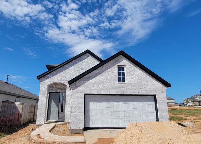 Property at 4314 Maple Root Ln, Pinehurst, TX 77362, 4 beds, 2.5 baths