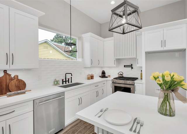 Property at 407 Sikes St, Houston, TX 77018, 3 beds, 3.5 baths