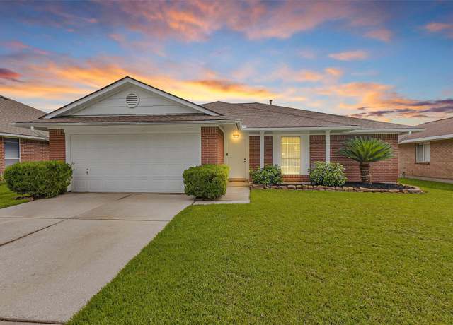 Property at 2307 Pine Cone Dr, Houston, TX 77339, 3 beds, 2 baths