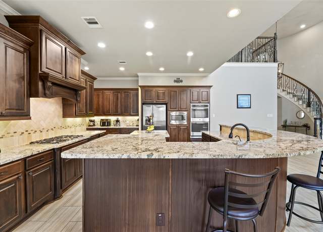 Property at 3310 Ralston Edge Ln, Houston, TX 77059, 5 beds, 4.5 baths