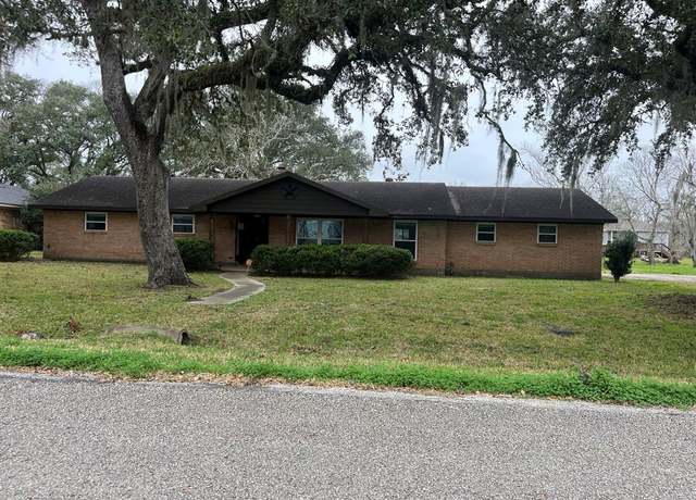 Property at 1107 Hallie St, Sweeny, TX 77480, 3 beds, 2 baths