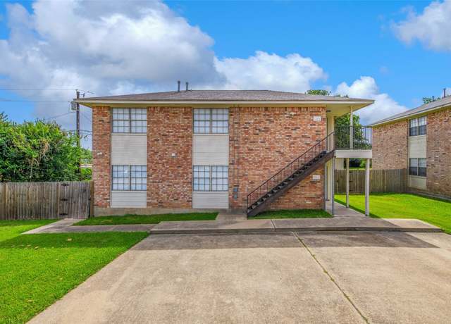 Property at 1204 Vinyard Ct, College Station, TX 77840, 2 beds, 2 baths