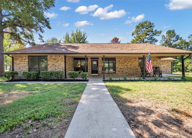 Property at 32219 Grapevine St, Magnolia, TX 77355, 3 beds, 2.5 baths