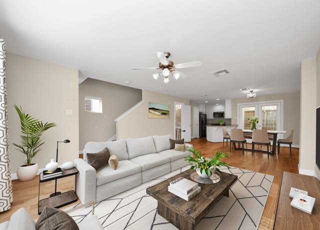 Property at 5951 South Loop E #52, Houston, TX 77033, 2 beds, 2.5 baths