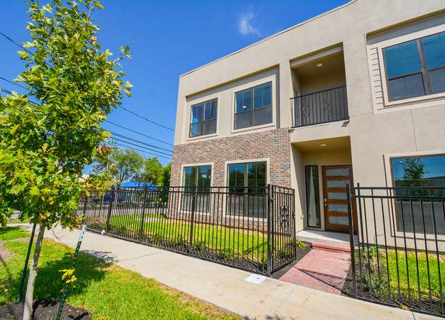 Property at 149 S 66 St, Houston, TX 77011, 3 beds, 2.5 baths
