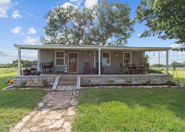 Property at 930 Old Reno Rd, Reno, TX 76082, 2 beds, 1 bath
