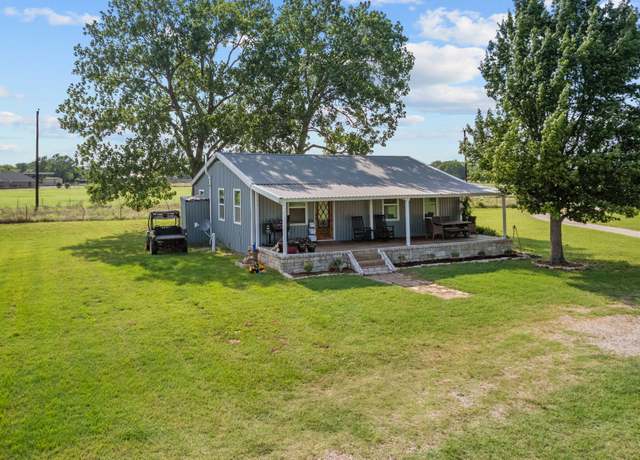 Property at 930 Old Reno Rd, Reno, TX 76082, 2 beds, 1 bath