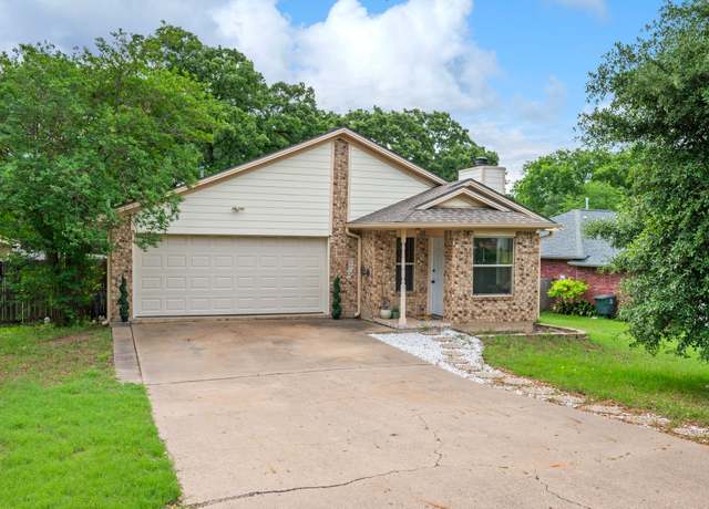 Property at 2503 Westwood Main Dr, Bryan, TX 77807, 3 beds, 2 baths