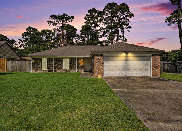 Property at 7319 Pine Shadows Ln, Baytown, TX 77521, 3 beds, 2 baths