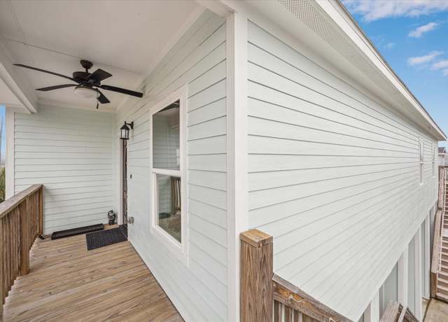 Property at 25215 Sausalito Dr, Galveston, TX 77554, 3 beds, 2.5 baths