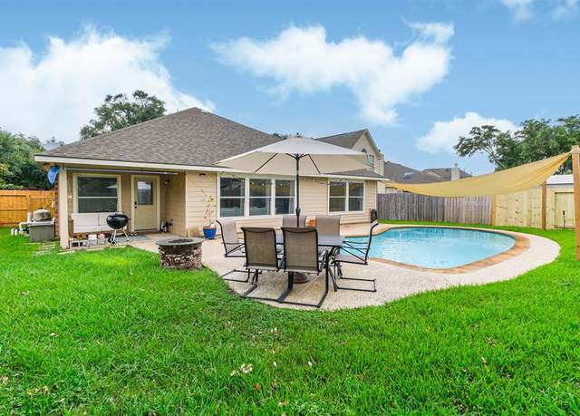 Property at 18315 Crossland Ct, Cypress, TX 77433, 3 beds, 2 baths