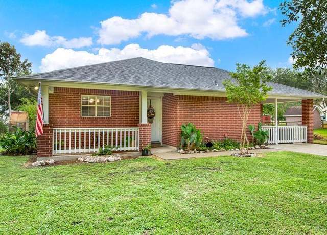 Property at 7631 Pearson Rd, Santa Fe, TX 77517, 2 beds, 1.5 baths