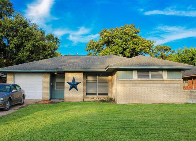 Property at 329 Robin St, Deer Park, TX 77536, 3 beds, 1.5 baths