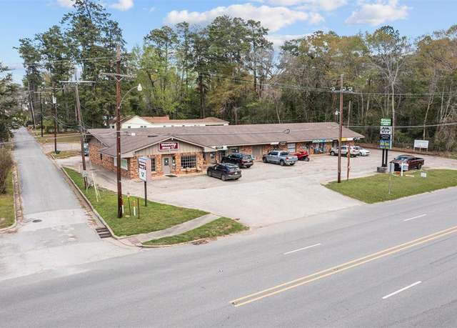 Property at 1002 W Bluff St E, Woodville, TX 75979