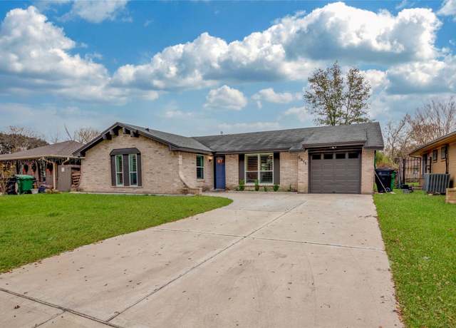 Property at 6411 French Chateau Dr, Houston, TX 77088, 4 beds, 2.5 baths