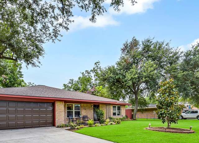 Property at 11519 Endicott Ln, Houston, TX 77035, 3 beds, 2 baths