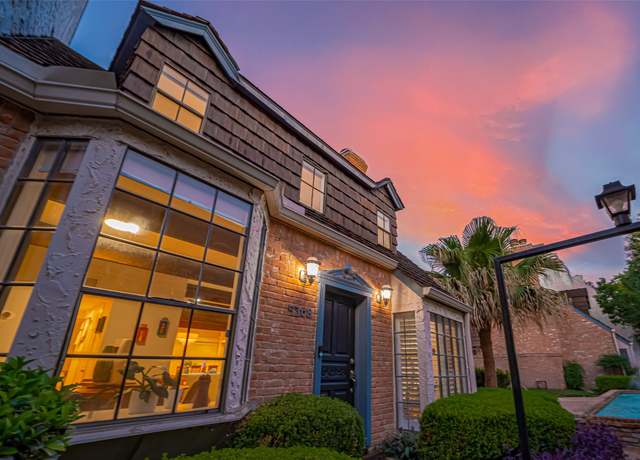Property at 5368 Brownway St Unit C32, Houston, TX 77056, 3 beds, 2.5 baths