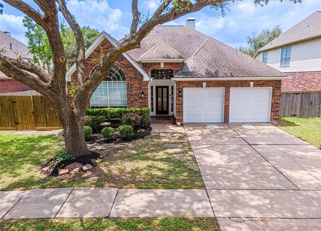 Property at 1243 Spinnaker Way, Sugar Land, TX 77498, 3 beds, 2 baths