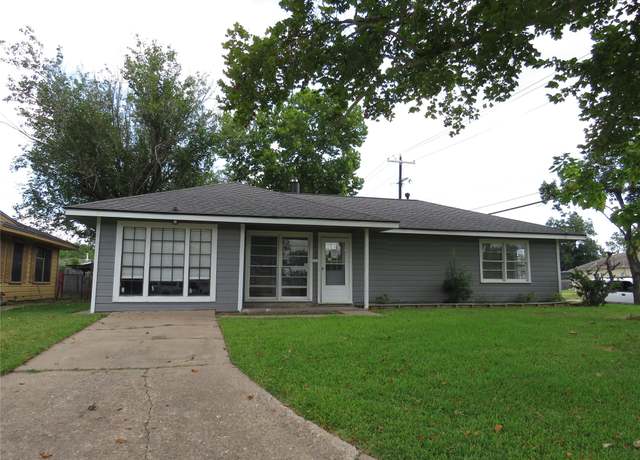 Property at 2902 Tarpey Ave, Texas City, TX 77590, 3 beds, 1 bath